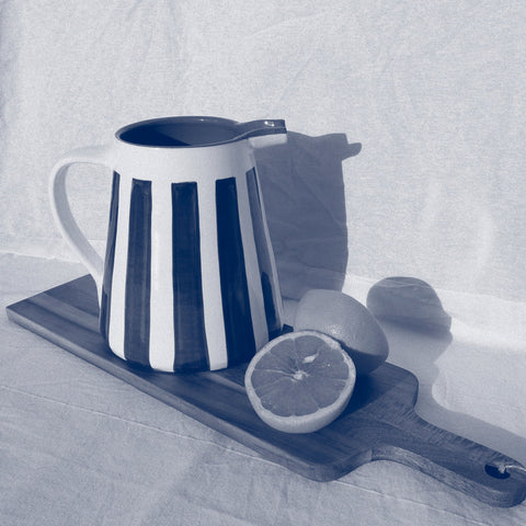 ceramic pitcher jarra krug cruche jarro