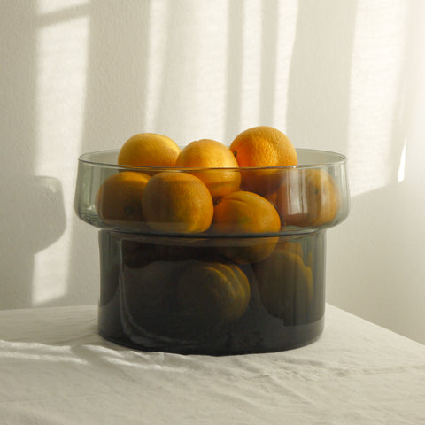 XL glass fruit bowl in grey