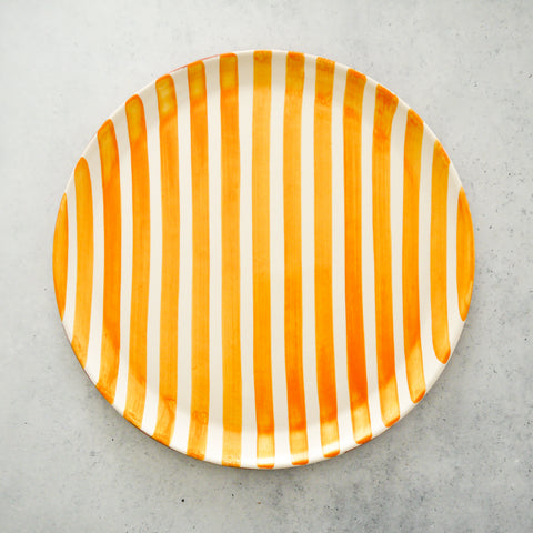 Plato con rayas en relieve en color amarillo, Ø 41 cm