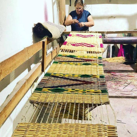 Cesta portuguesa tradicional con correa - Magenta pequeña