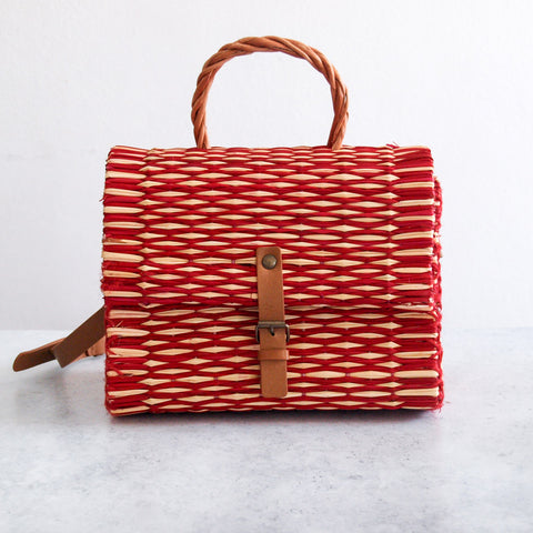 Traditioneller portugiesischer Korb mit Riemen - Klein Rot