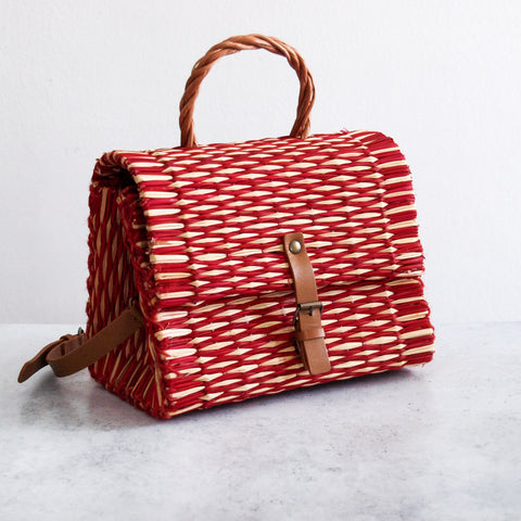 Traditioneller portugiesischer Korb mit Riemen - Klein Rot