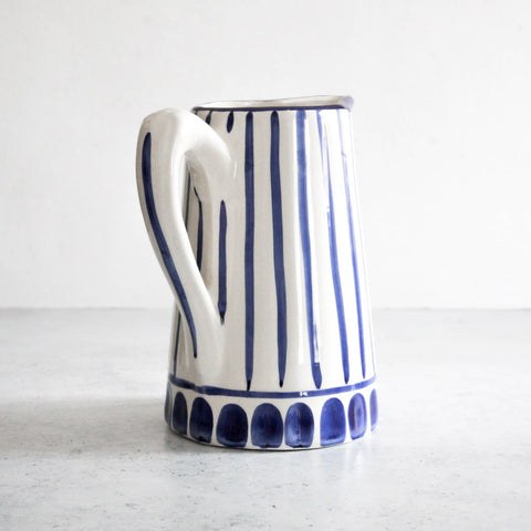 Traditional pitcher in blue 2L