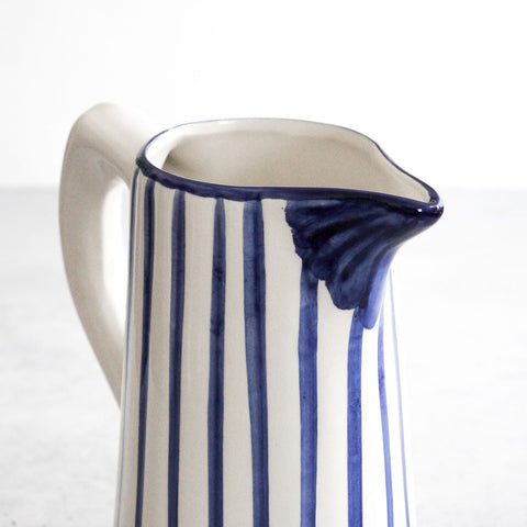 Traditional pitcher in blue 1L