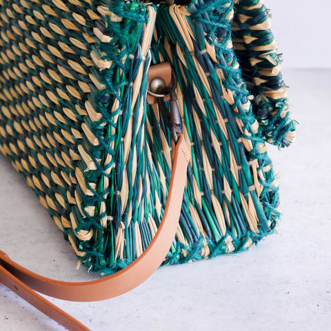 Cesta tradicional portuguesa con correa - Verde pequeña